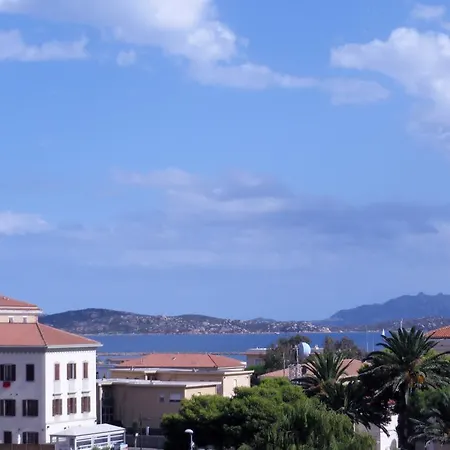 Marina 3*