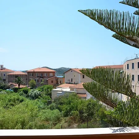 Marina Hotel